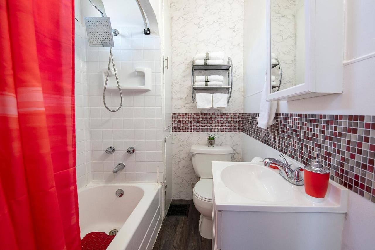 The Rubi Lounge - Spacious Brooklyn Centre Modern Escape Near Downtown With Parking, 300Mb Wifi & Self Check-In Cleveland Luaran gambar