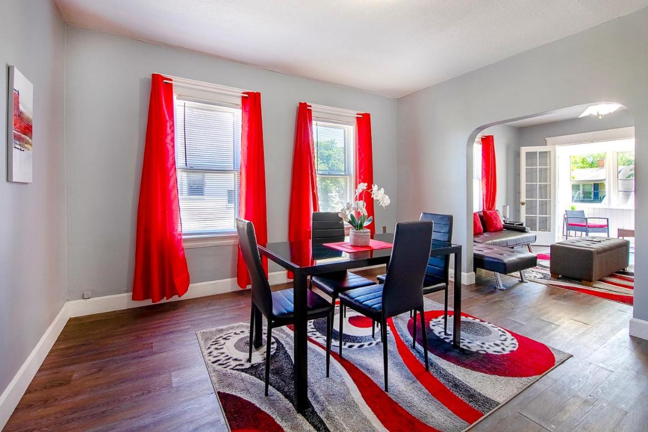 The Rubi Lounge - Spacious Brooklyn Centre Modern Escape Near Downtown With Parking, 300Mb Wifi & Self Check-In Cleveland Luaran gambar