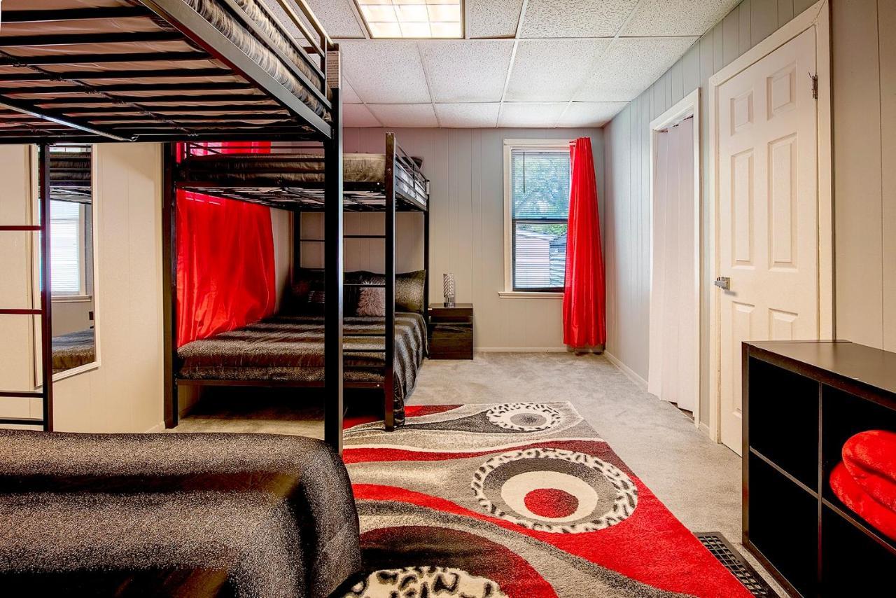 The Rubi Lounge - Spacious Brooklyn Centre Modern Escape Near Downtown With Parking, 300Mb Wifi & Self Check-In Cleveland Luaran gambar