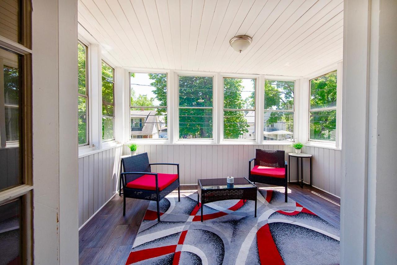 The Rubi Lounge - Spacious Brooklyn Centre Modern Escape Near Downtown With Parking, 300Mb Wifi & Self Check-In Cleveland Luaran gambar