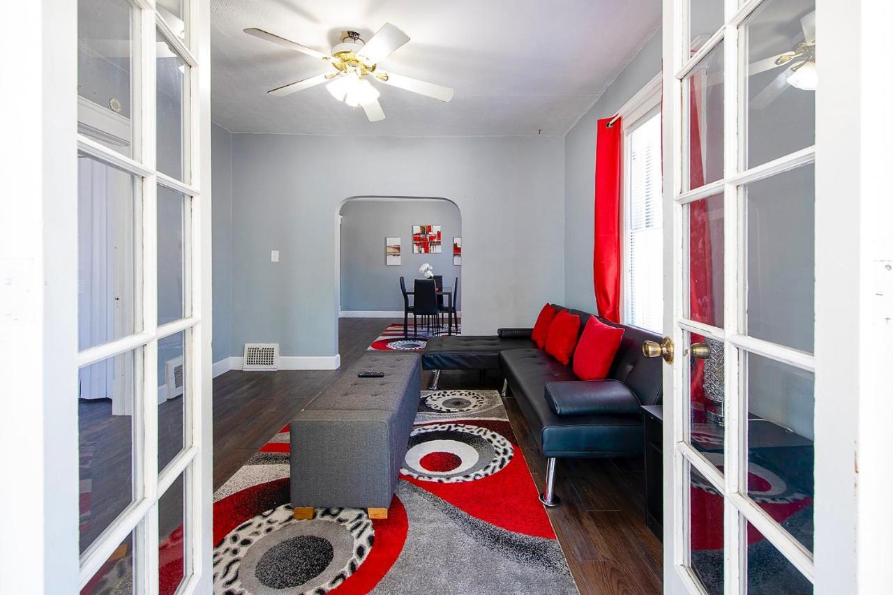 The Rubi Lounge - Spacious Brooklyn Centre Modern Escape Near Downtown With Parking, 300Mb Wifi & Self Check-In Cleveland Luaran gambar